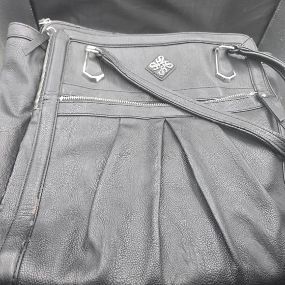 Vera Wang Handbags - Vera Wang Gray Leather Handbag